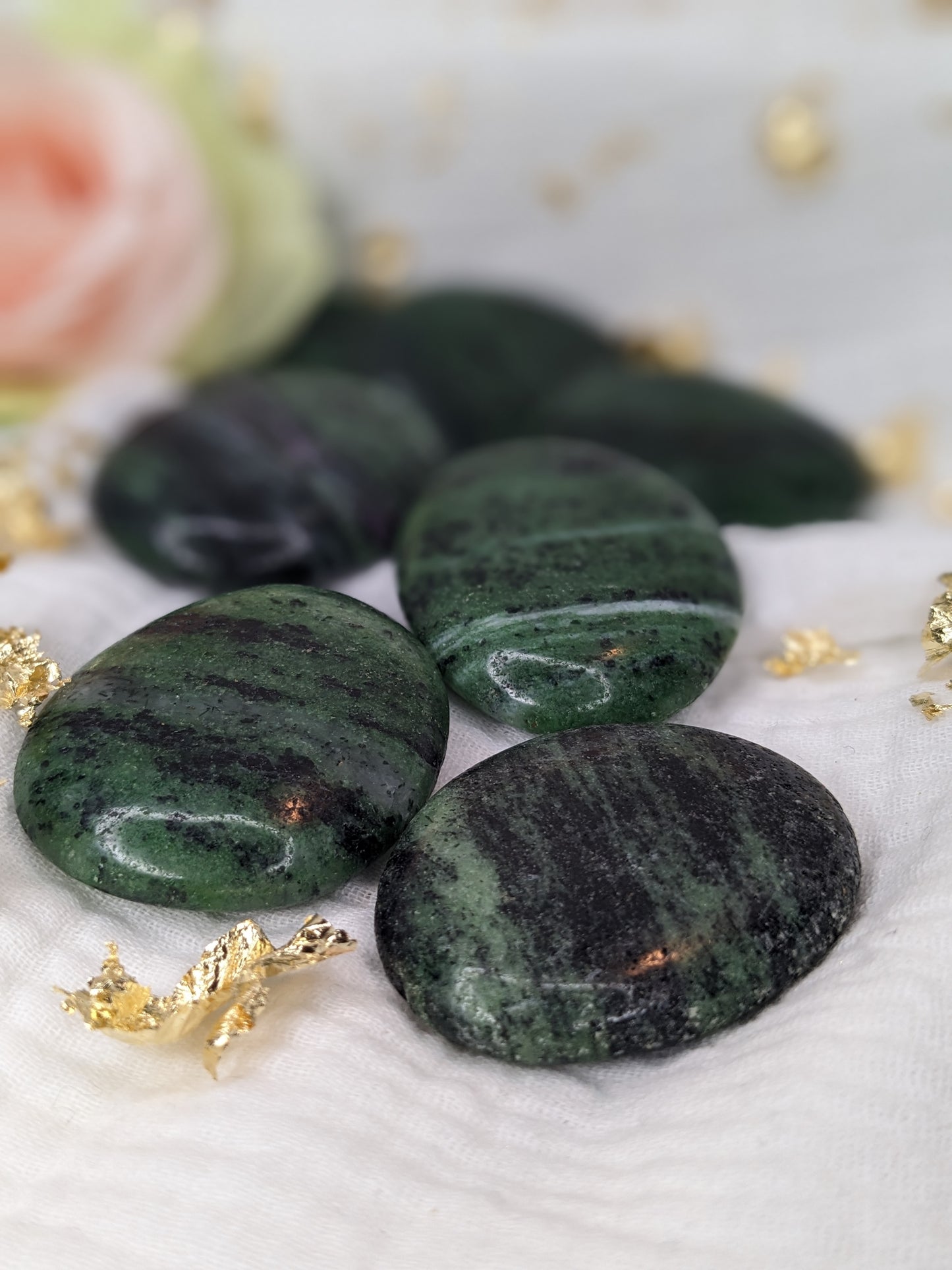Galet Rubis zoisite