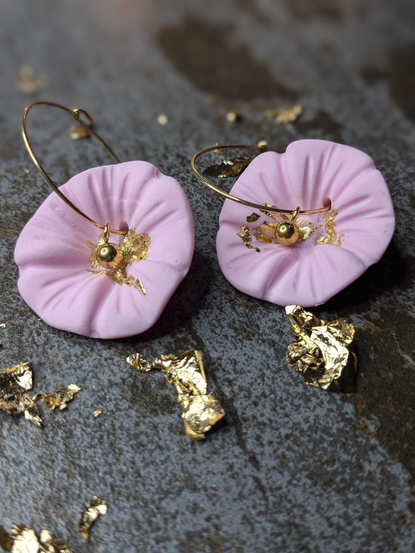 Boucle d'oreille Fleurs d'or 🌸