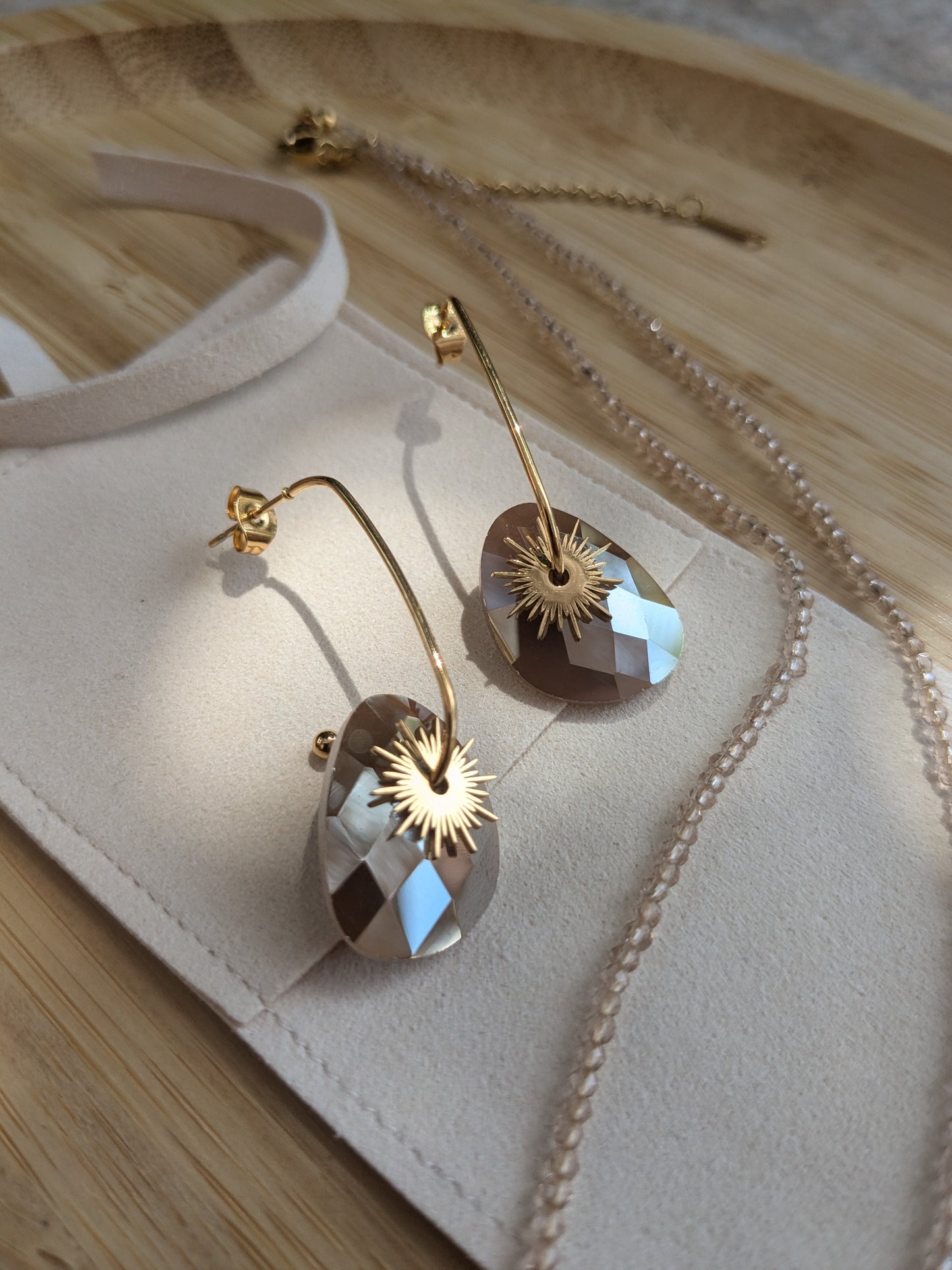 Boucle d'oreille Collection SunSet Lovers Beige Nacré
