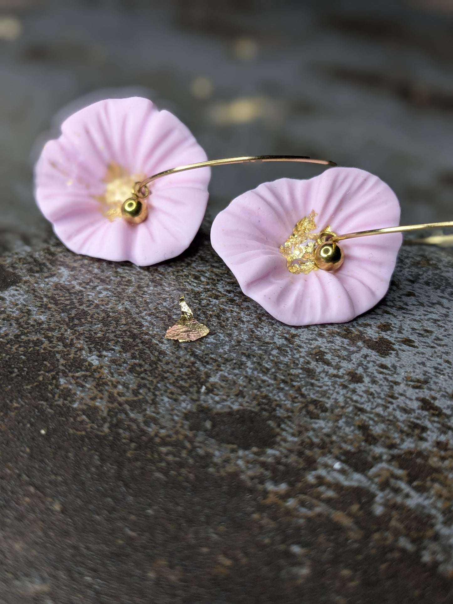 Boucle d'oreille Fleurs d'or 🌸