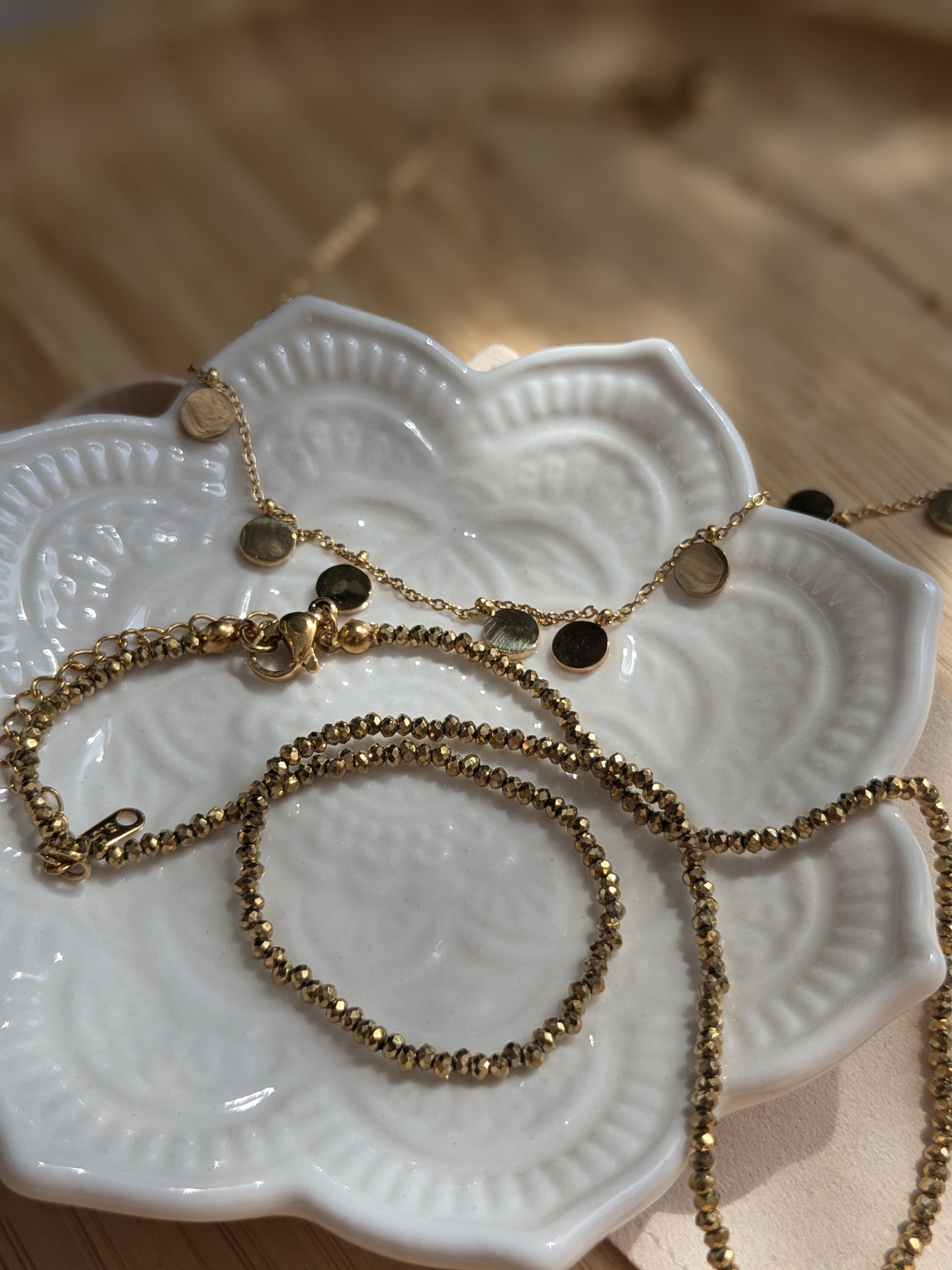 Collier de perles en verre facettées Doré 🪩