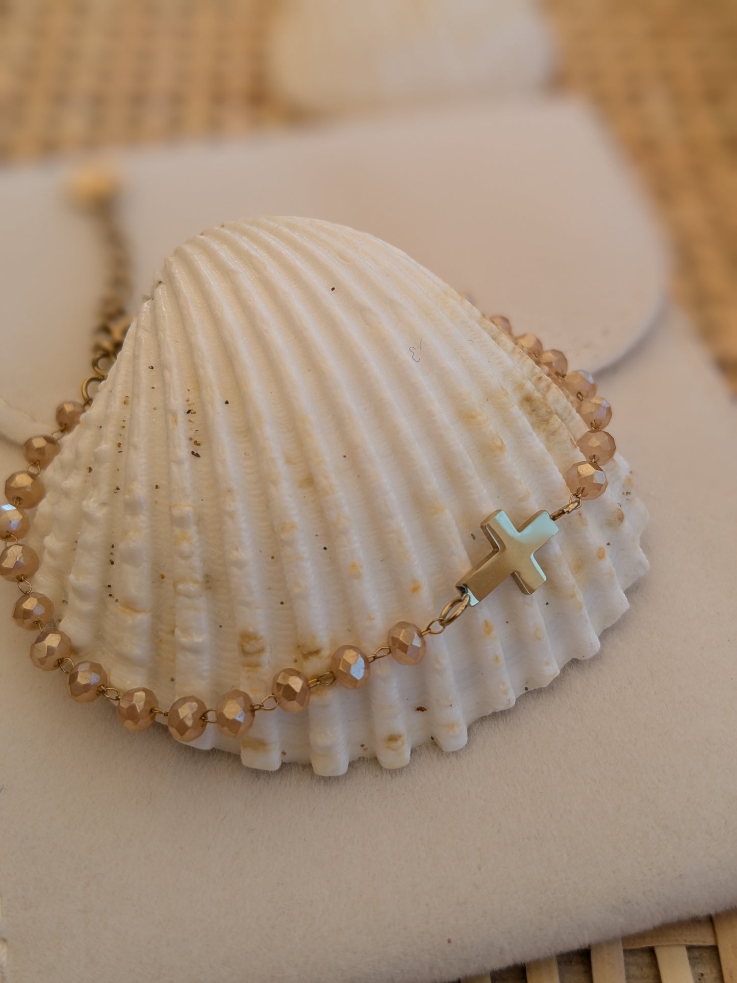 Bracelet perle de verre et croix