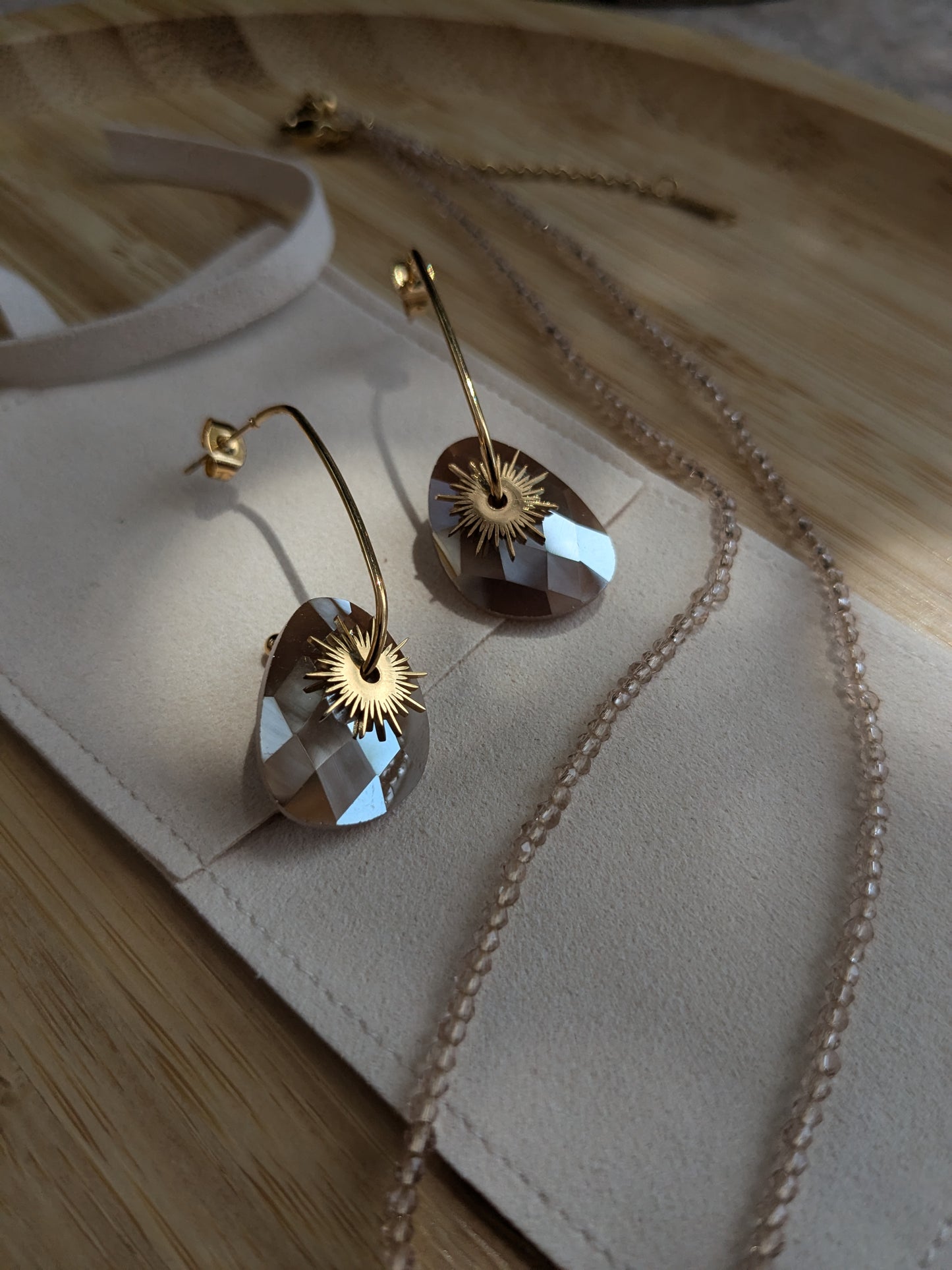 Boucle d'oreille Collection SunSet Lovers Beige Nacré