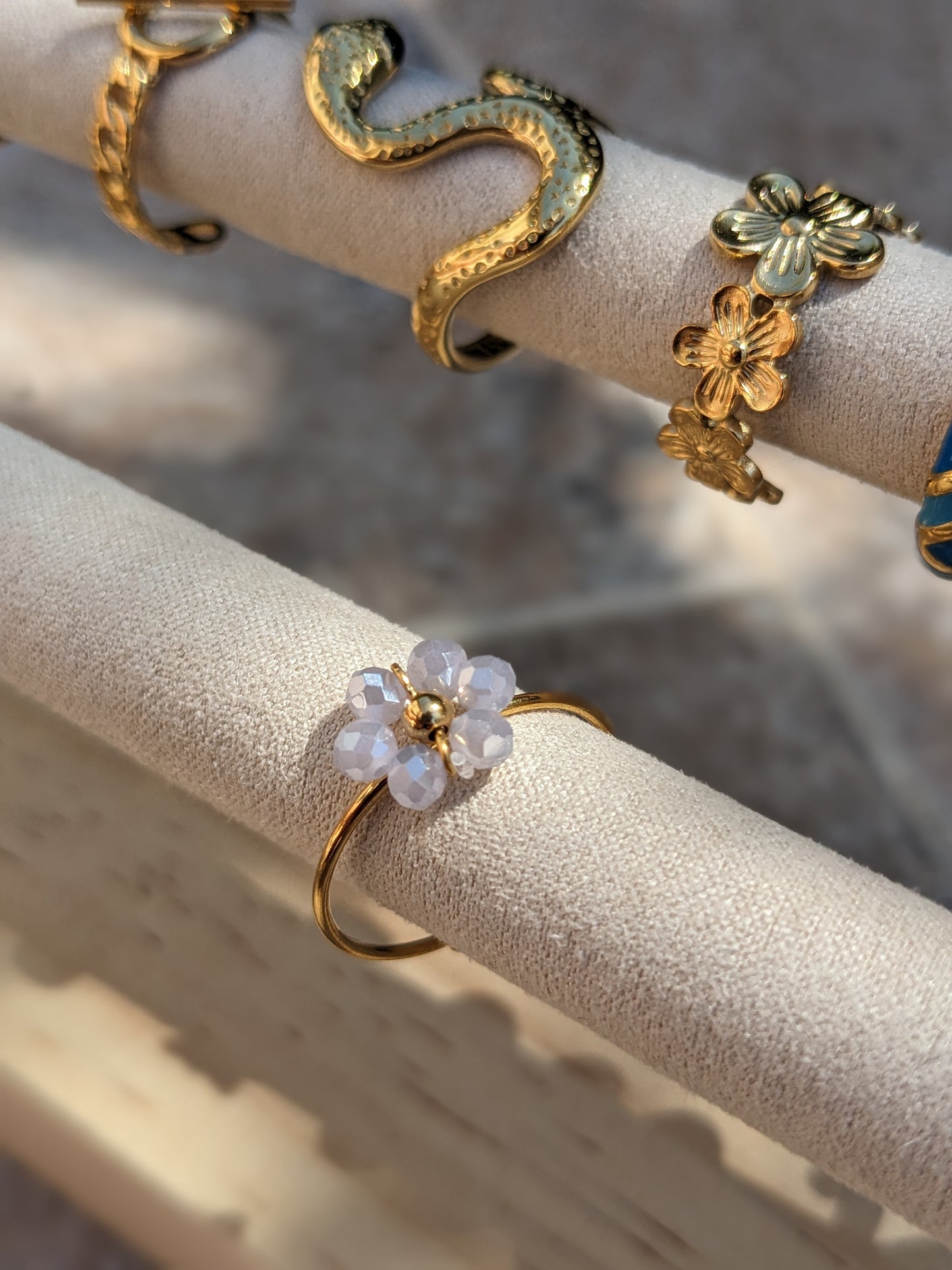 Bague marguerite blanc nacré