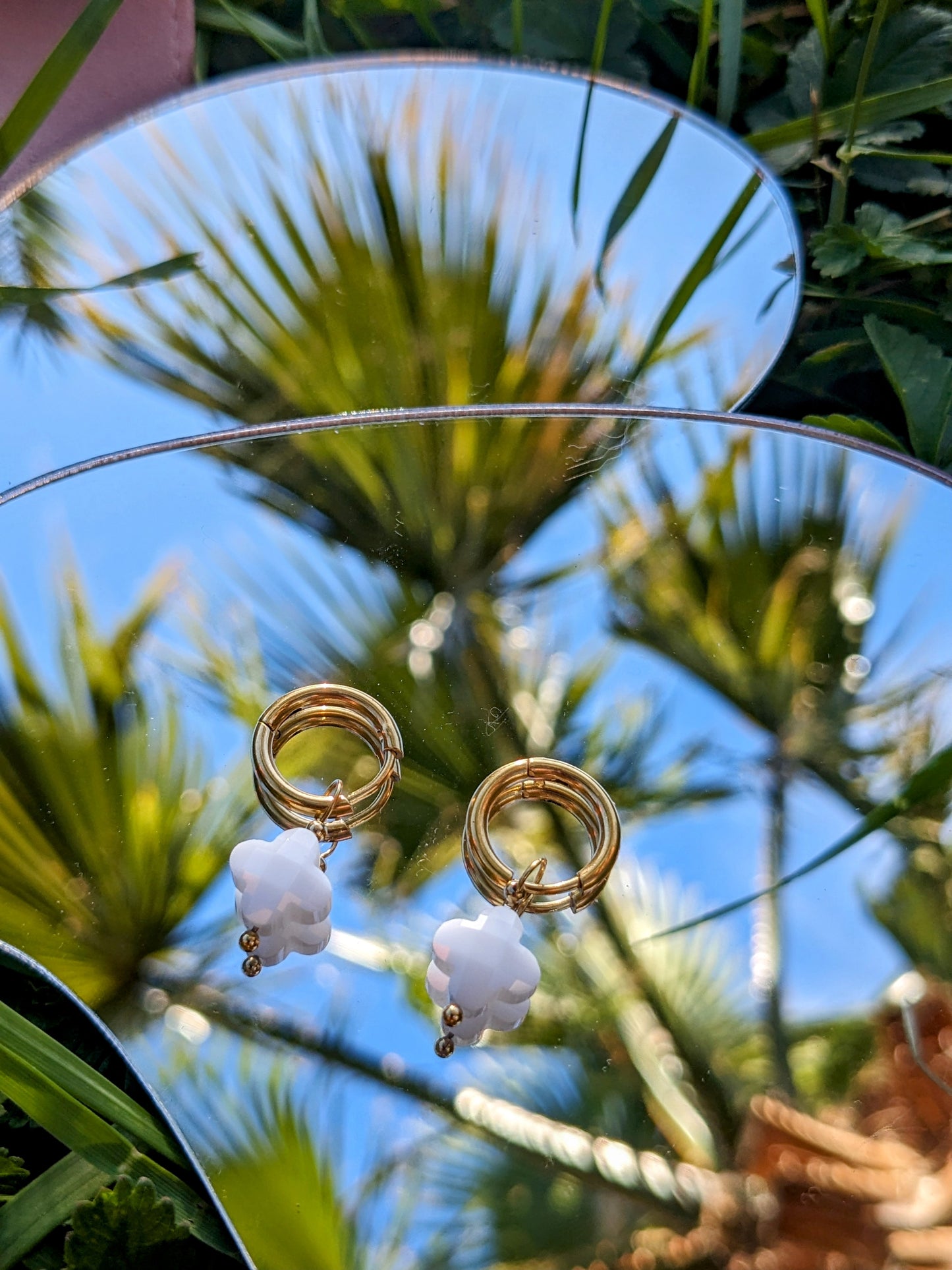 Boucles d'oreilles trèfle blanc