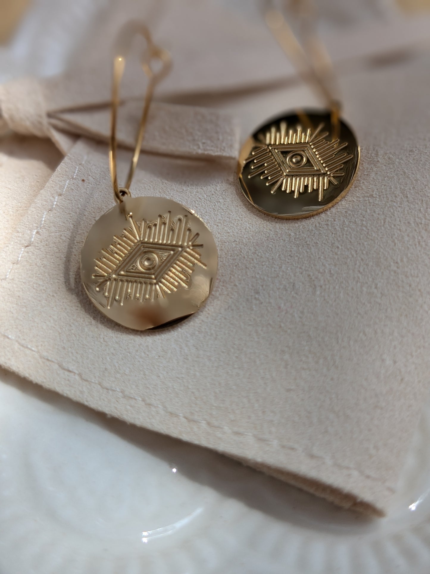 Créoles fines médaille avec Oeil 🧿