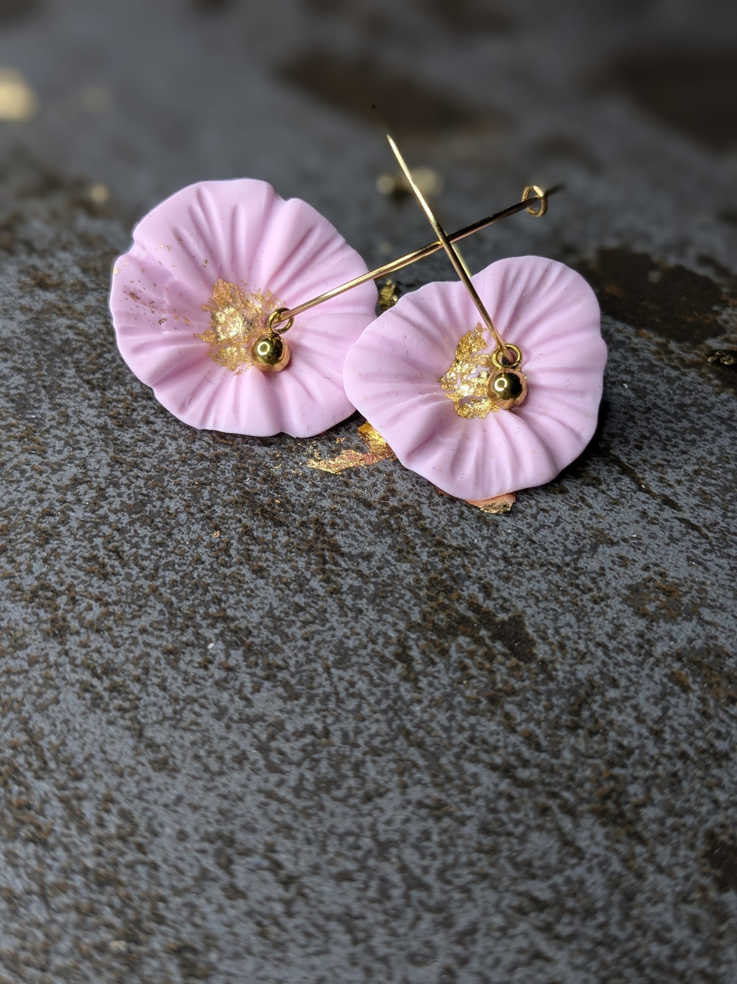 Boucle d'oreille Fleurs d'or 🌸