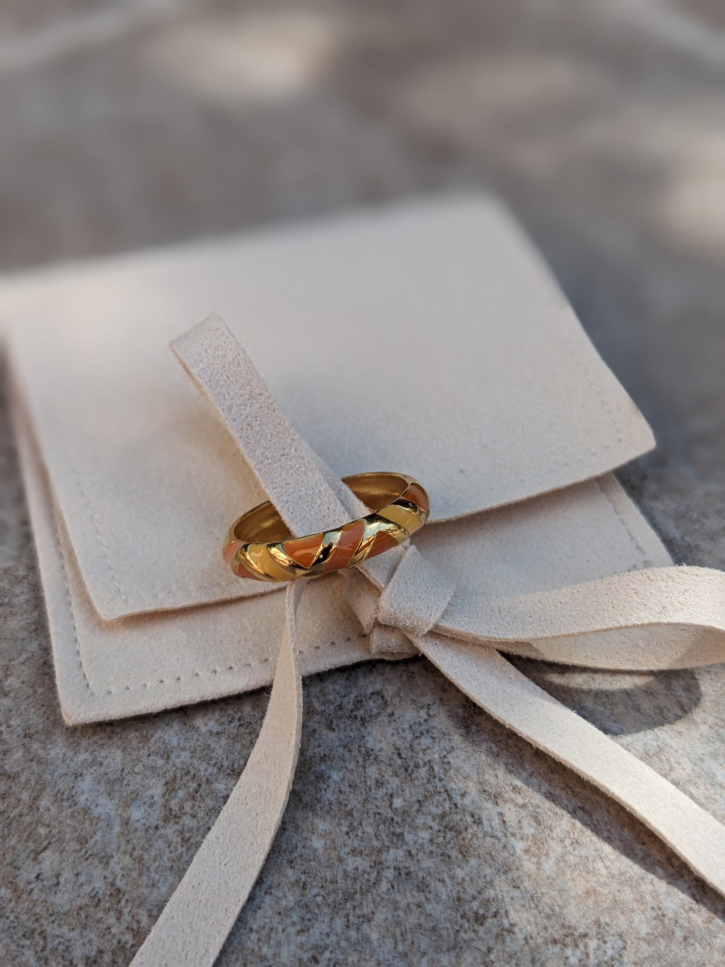 Bague fine ajustable