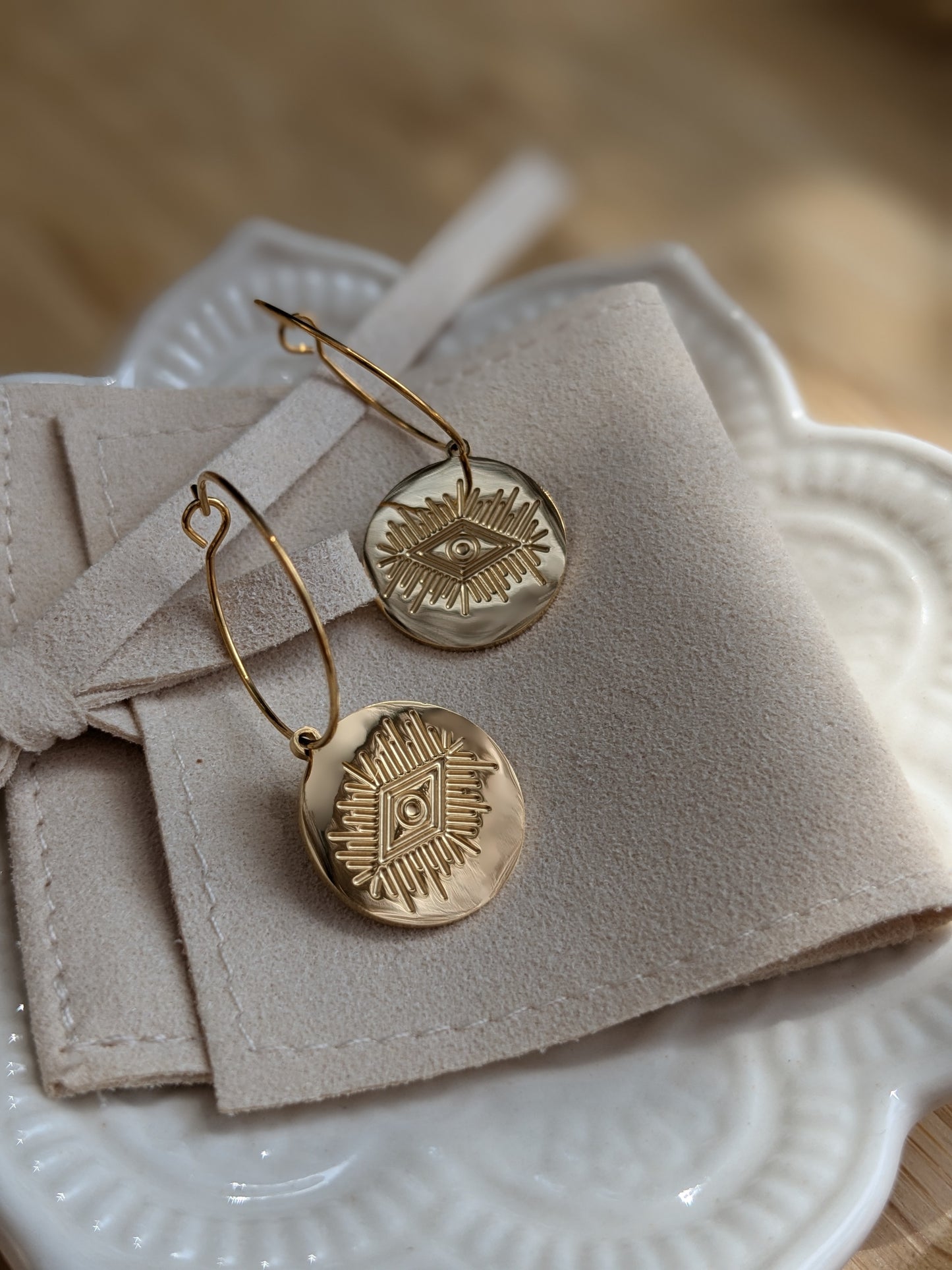 Créoles fines médaille avec Oeil 🧿