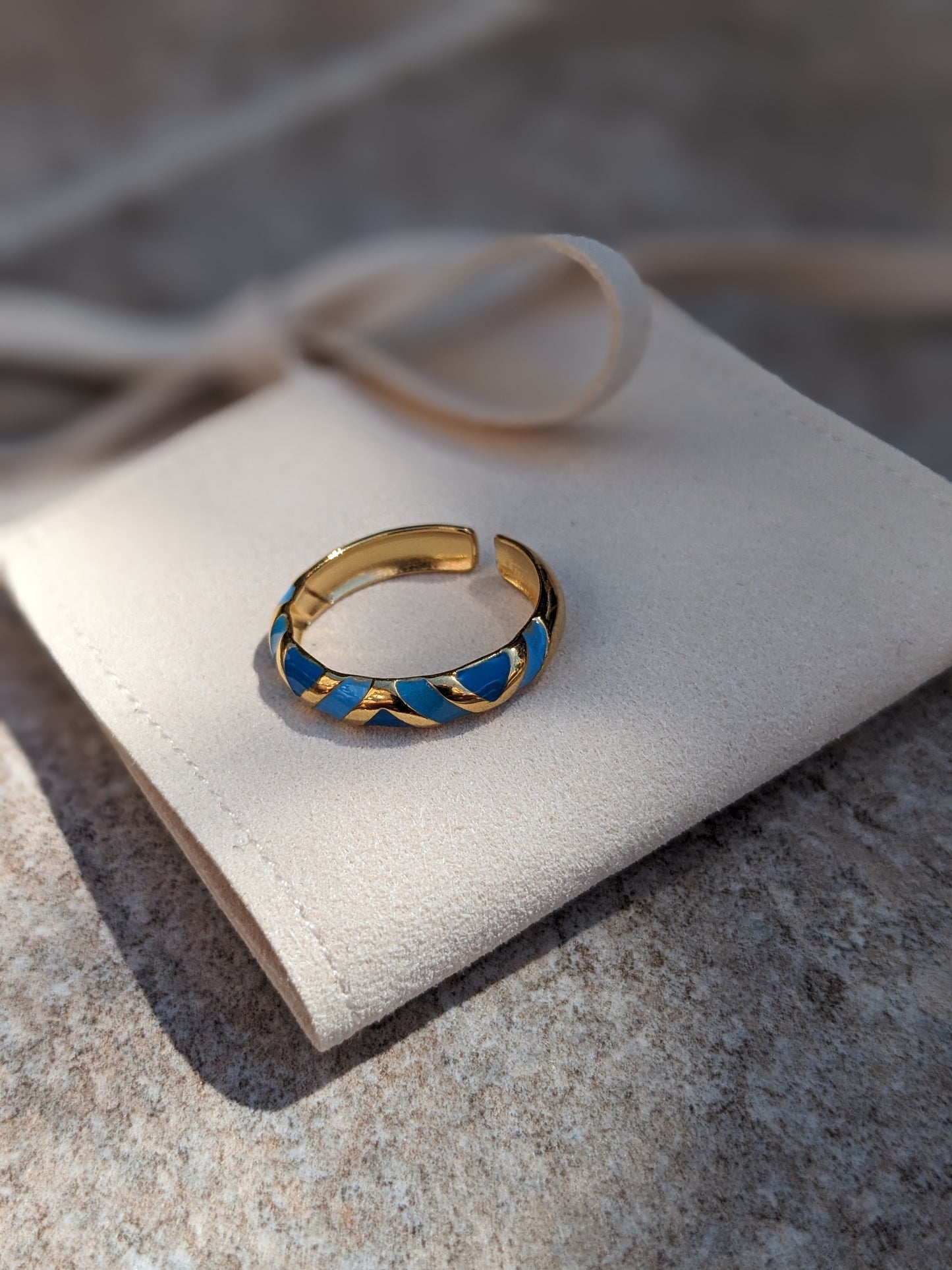 Bague fine ajustable bleu