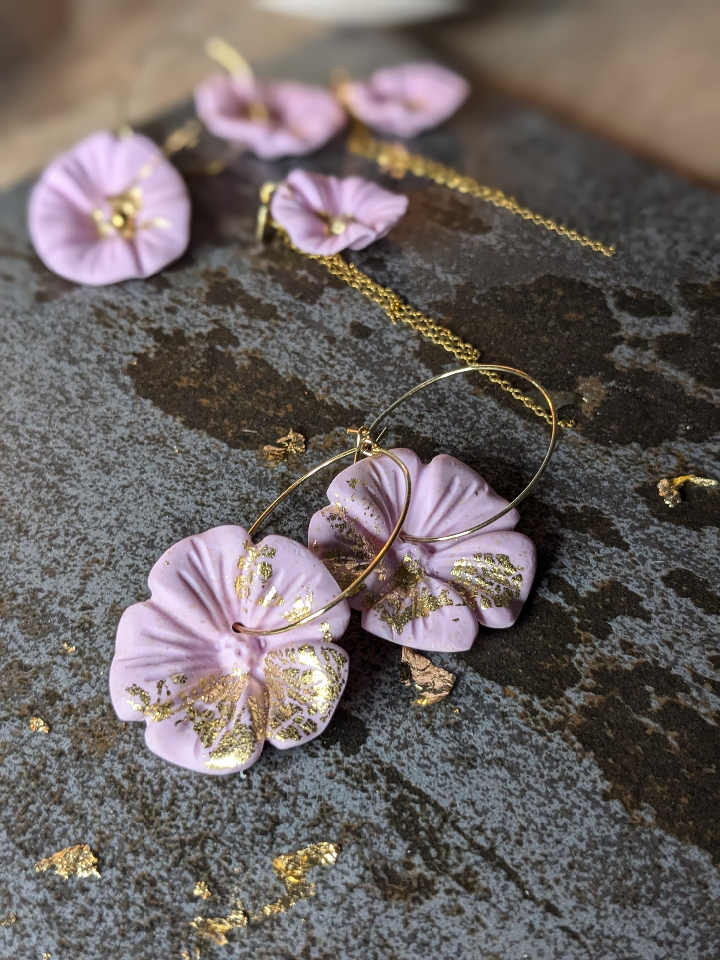 Boucle d'oreille Fleurs d'or 🌸