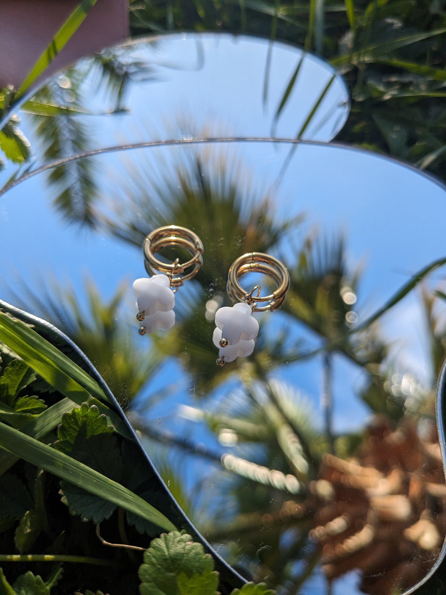Boucles d'oreilles trèfle blanc