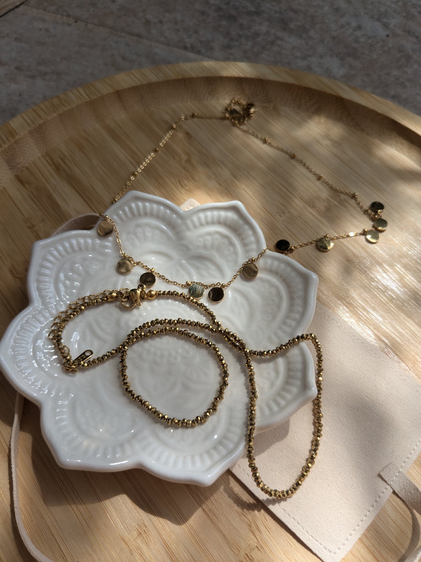 Collier de perles en verre facettées Doré 🪩