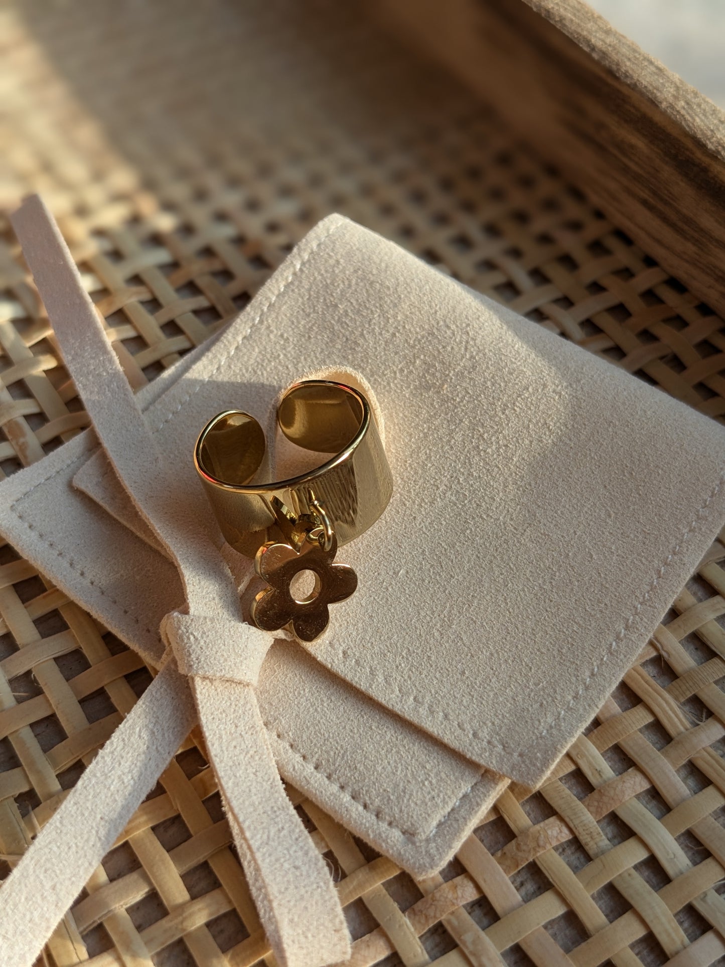 Bague marguerite ajustable