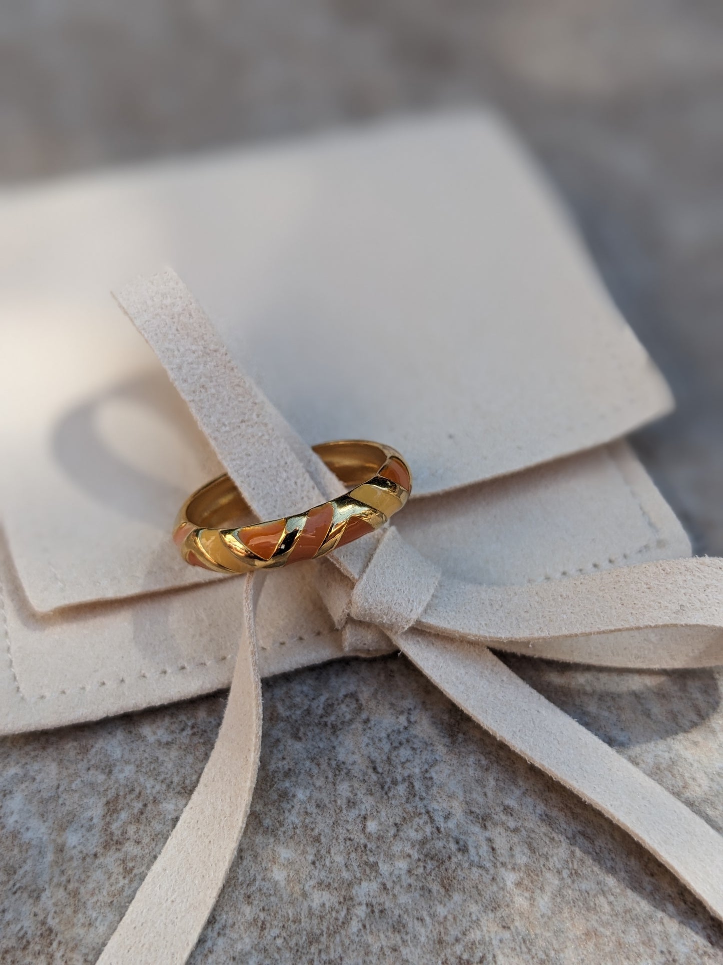 Bague fine ajustable