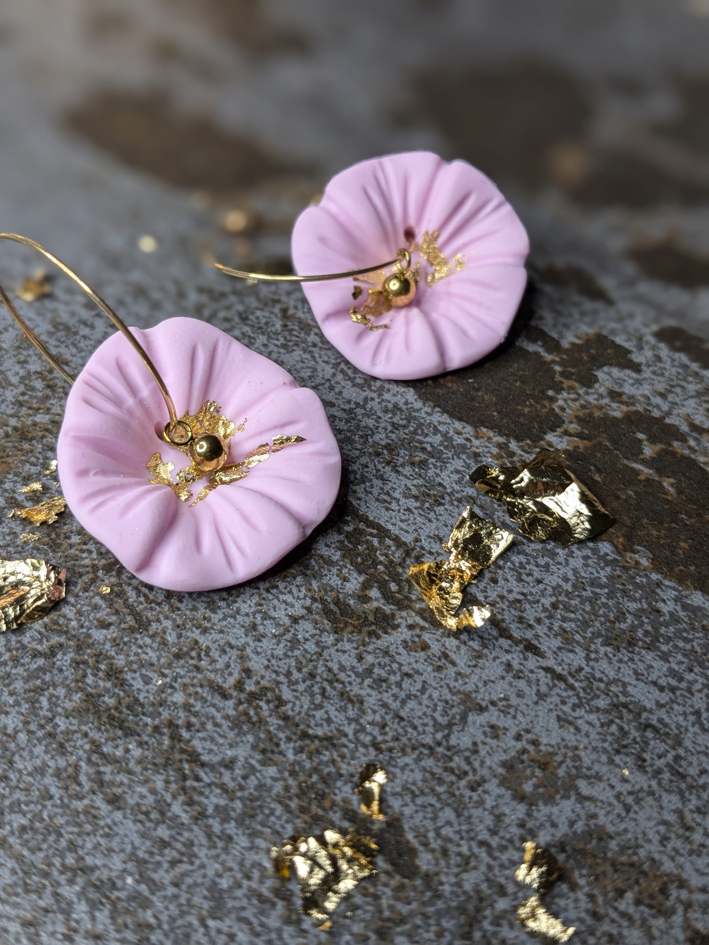 Boucle d'oreille Fleurs d'or 🌸