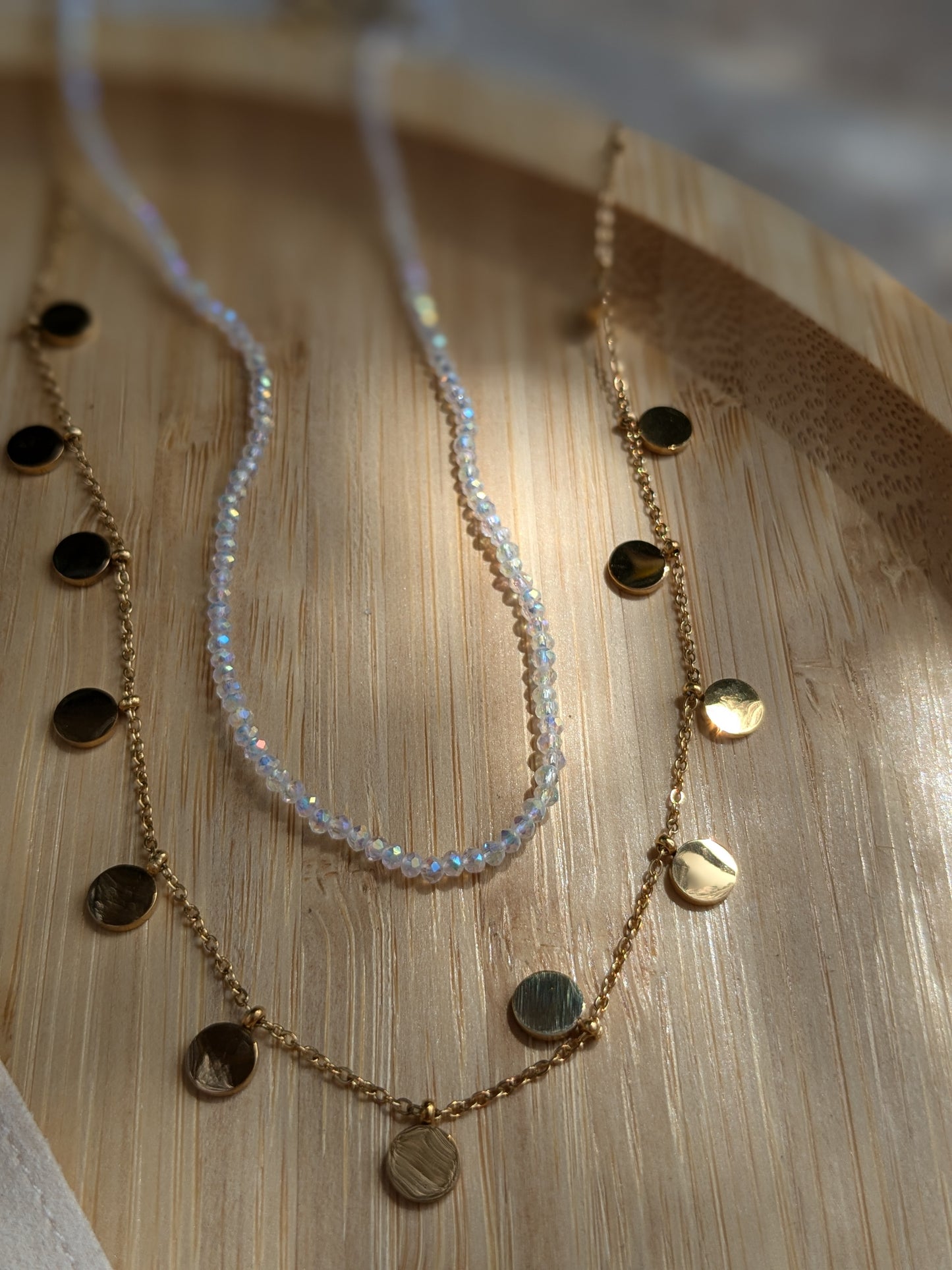 Collier de perles en verre facettées blanc Nacré 🪩