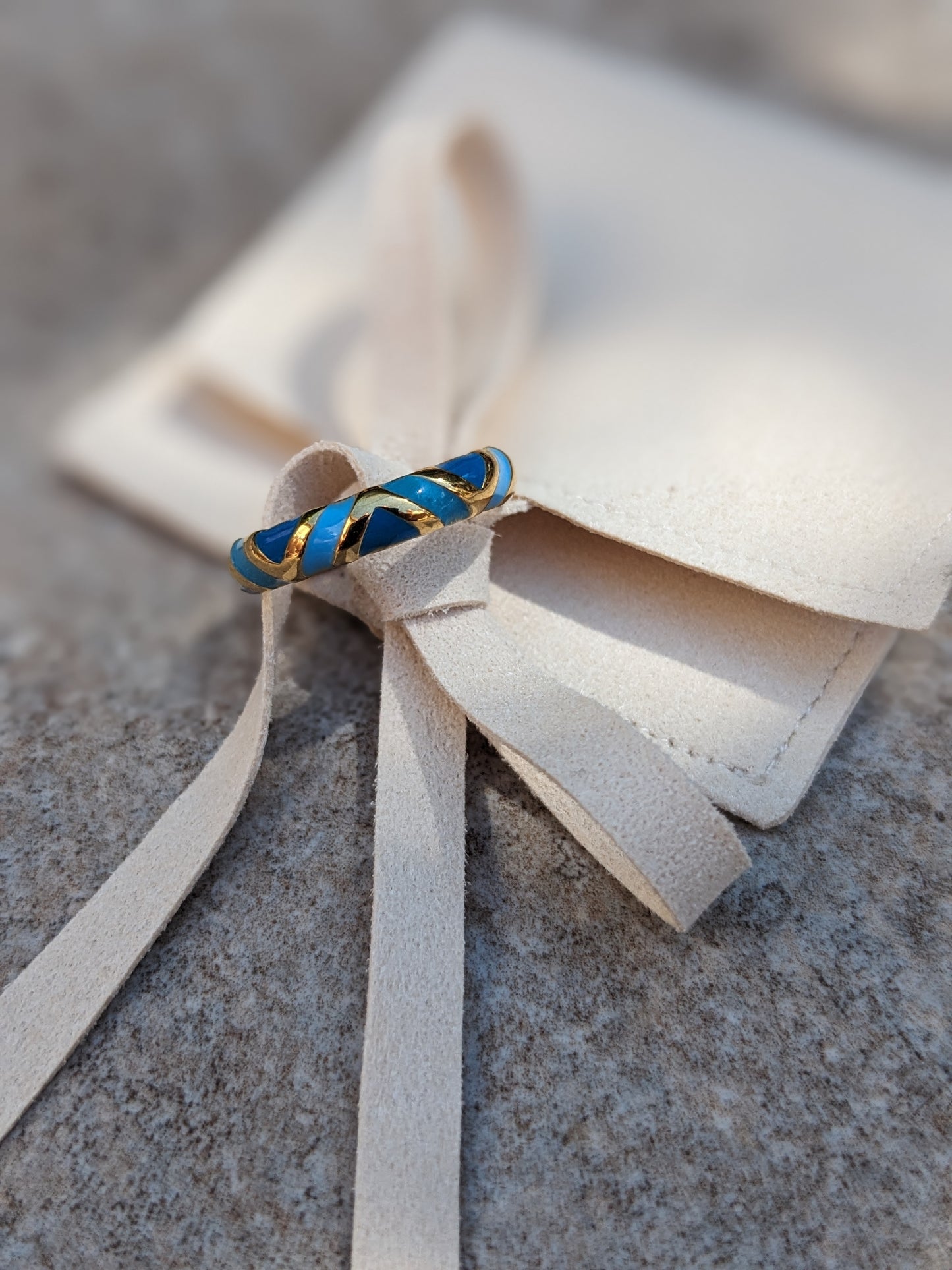 Bague fine ajustable bleu